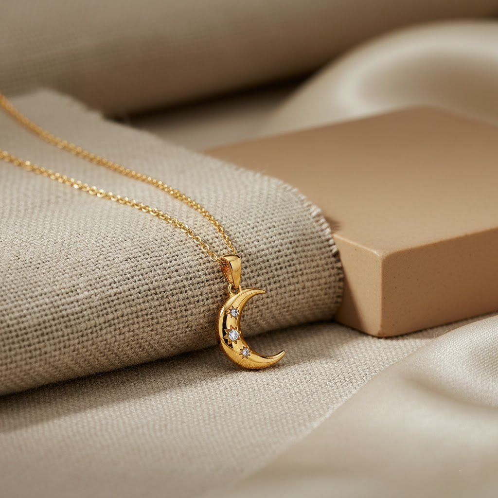 Safa Crescent Light Necklace