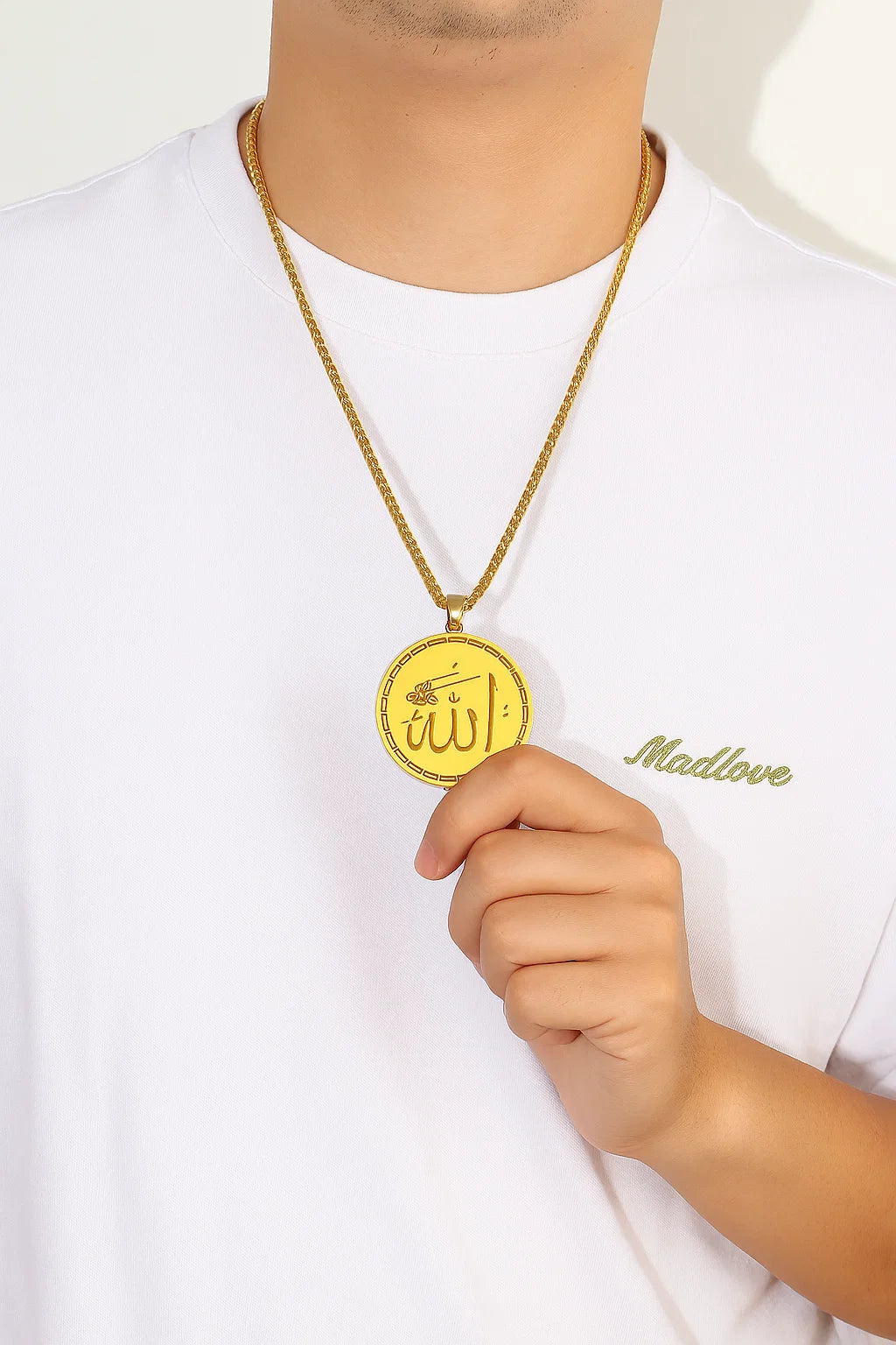 Shukr Round Necklace
