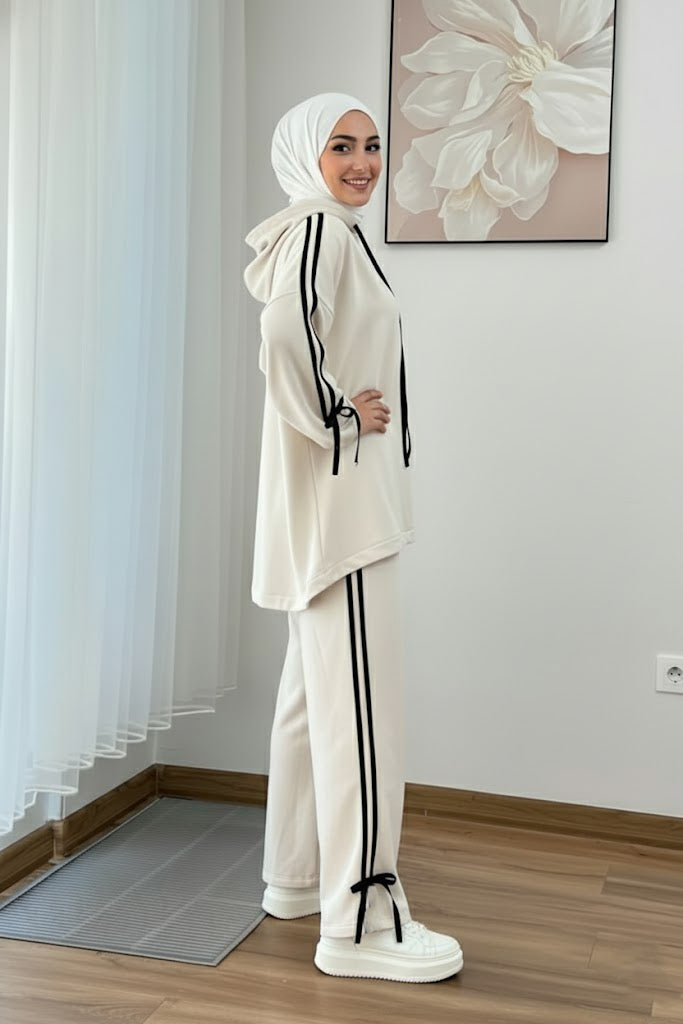 Breathable Stretch Hoodie & Pants Set – Cream