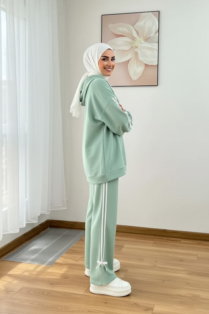 Breathable Stretch Hoodie & Pants Set – Sage Green